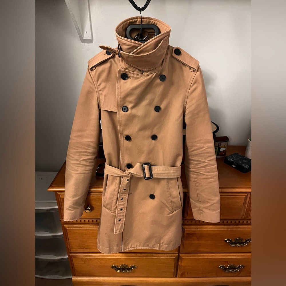 The Koop Les trench-coats in mint condition